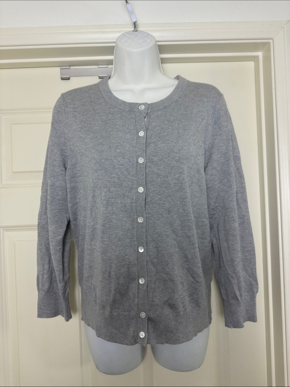 NWT Banana Republic Anna Cardian Classic Crewneck Button-Front Cardigan size L